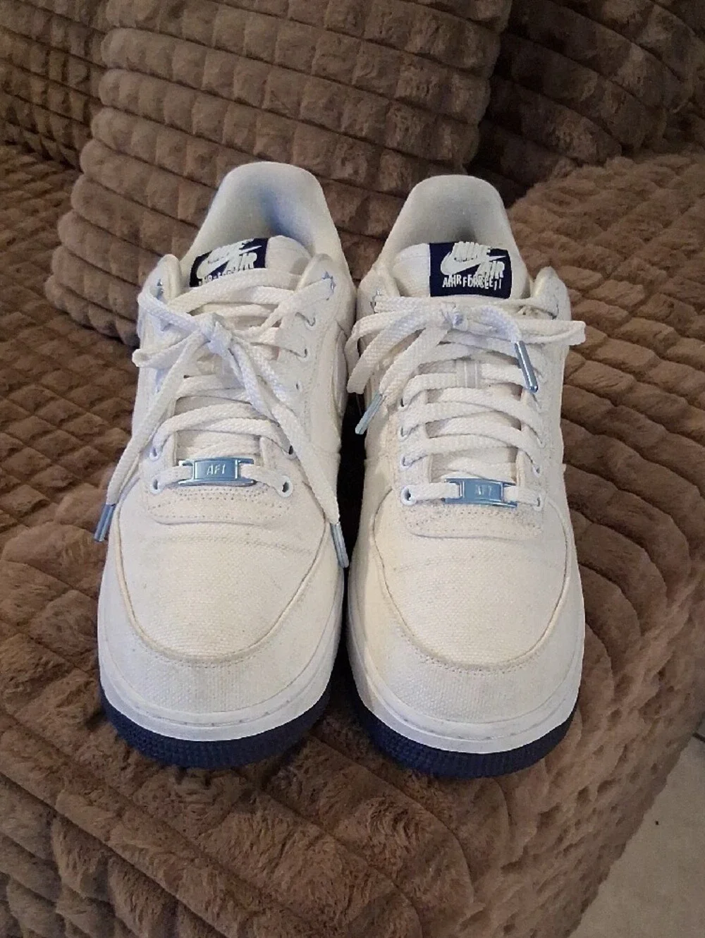 Nike White and Blue Low-Top Sneakers